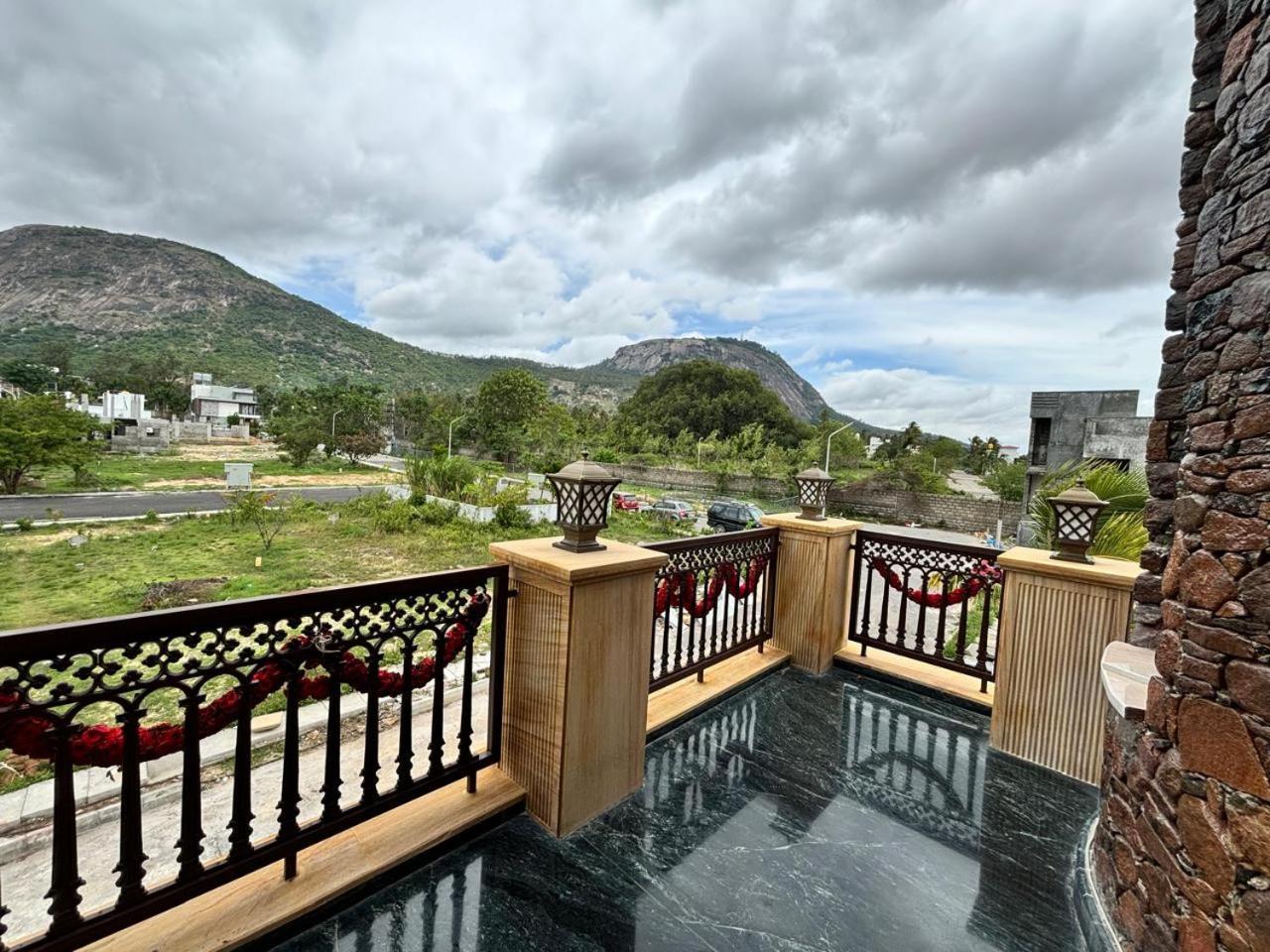 Villa Mia Madre à Bangalore Extérieur photo
