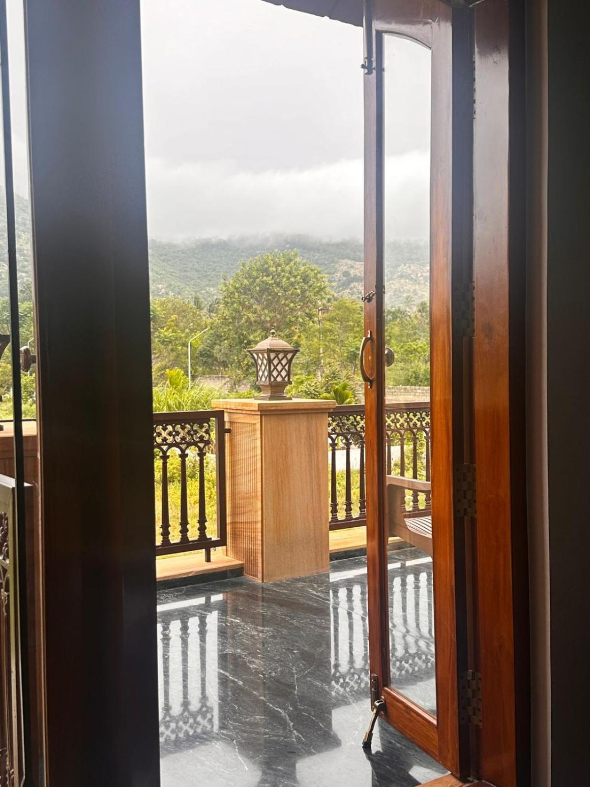Villa Mia Madre à Bangalore Extérieur photo